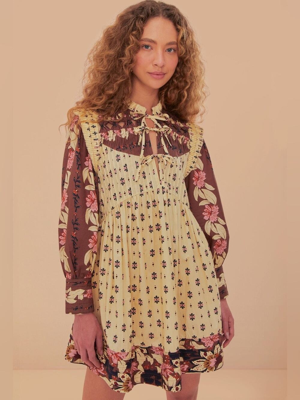 NWT FARM Rio Ainika Cream Floral Mini Dress Size Small